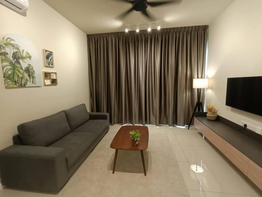 Apartment The Clio2, Beside Ioi Mall, Opposite Serdang Hospital, Upm And Uniteen, Putrajaya
